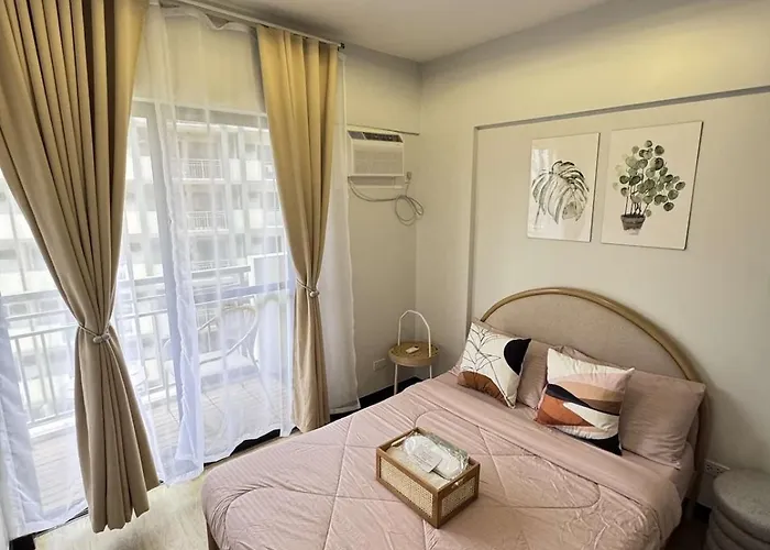 Alea Residences 2 Bedroom With Pool View Balcony